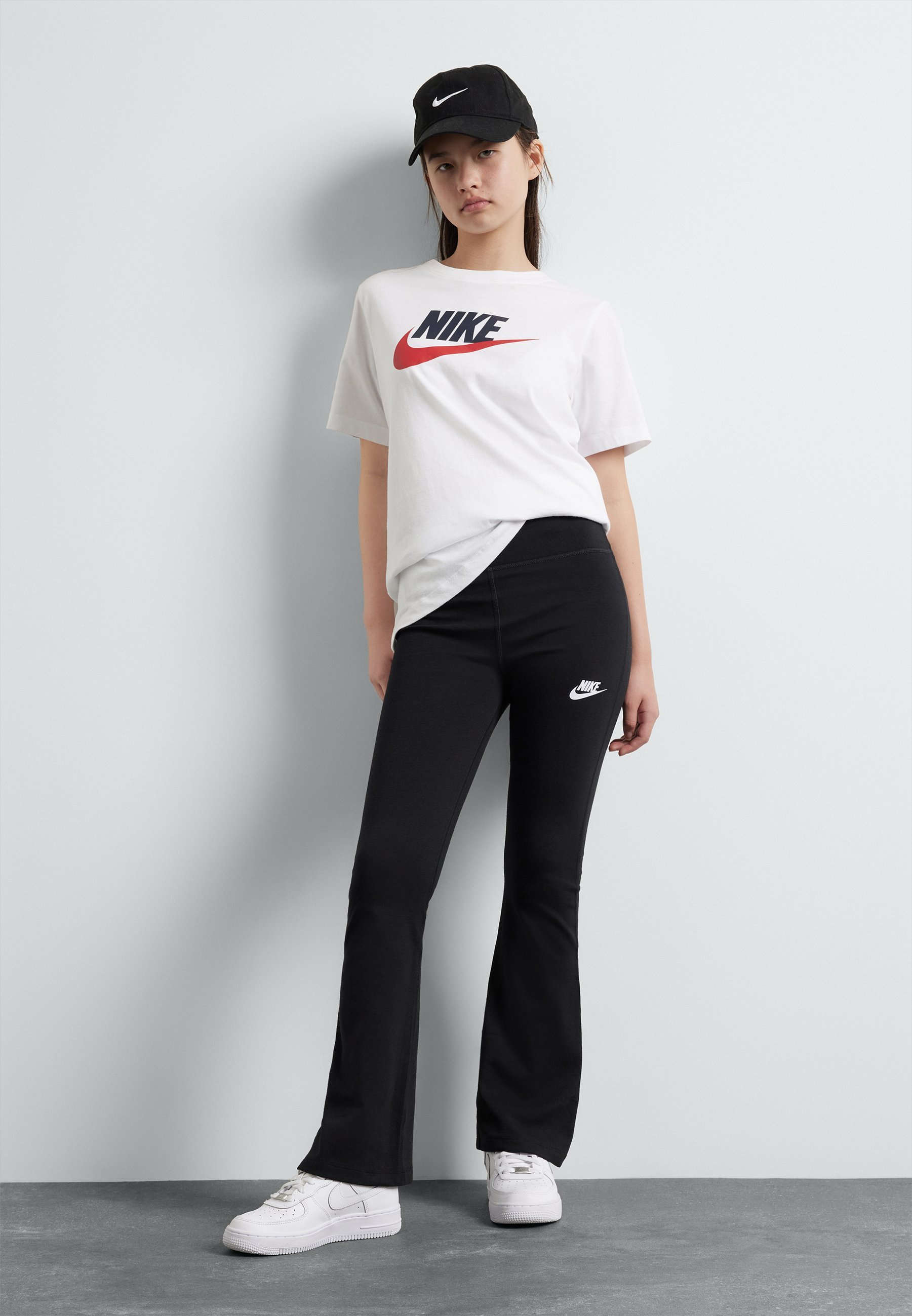 Nike Sportswear FLARE - Pantaloni della tuta - nero/bianco