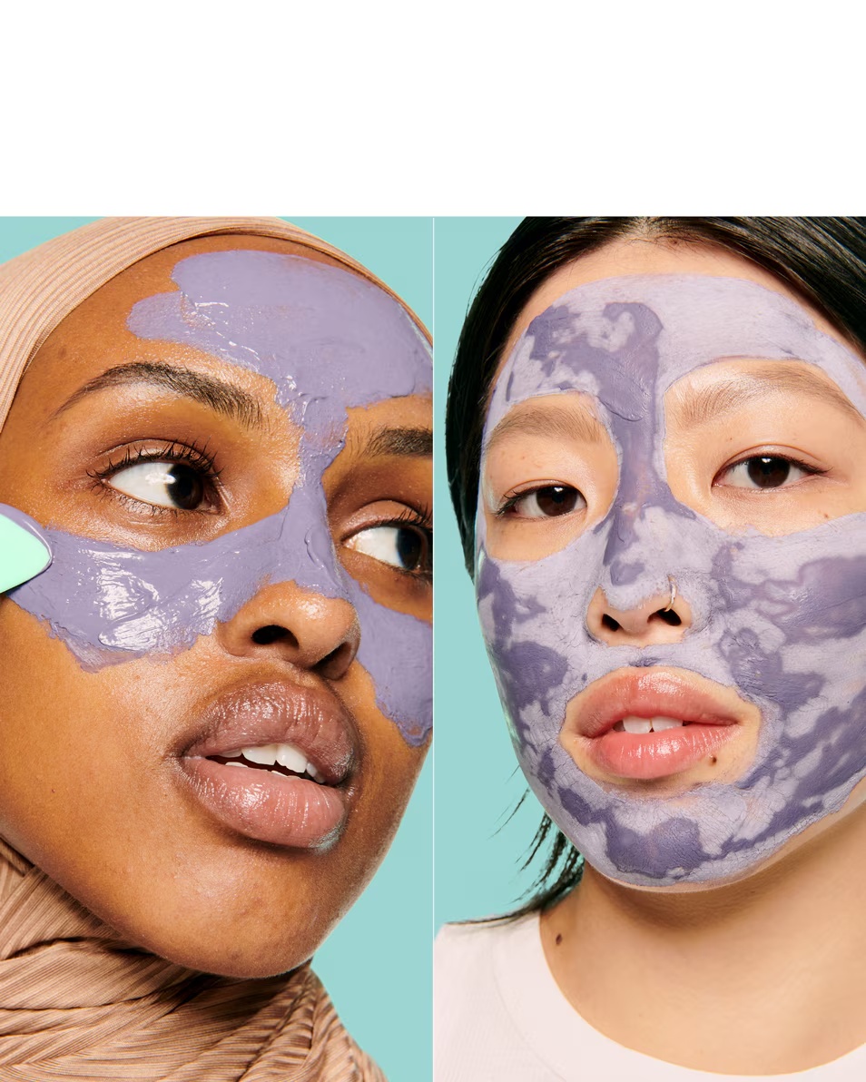 BENEFIT COSMETICS Η ΜΙΝΙ ΜΑΣΚΑ ΑΡΓΙΛΟΥ ΓΙΑ ΚΑΘΑΡΙΣΜΟ ΠΟΡΩΝ ΜΕ ΠΟΛΕΟΔΟΜΙΚΗ ΒΑΘΙΑ ΥΠΟΧΩΡΗΣΗ