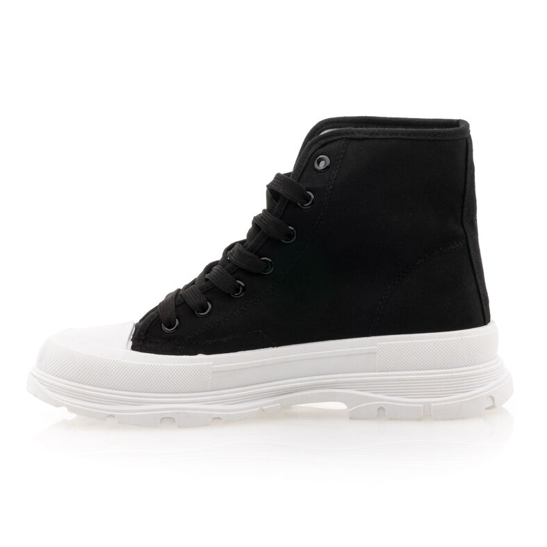 Zapatillas deportivas para mujer en color negro.