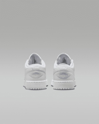 Air Jordan 1 Low Older Kids' Shoes