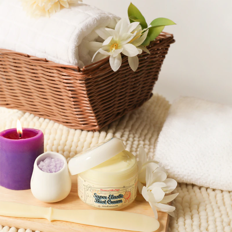 Creme firmador para os seios Elizavecca Milky Piggy Super Elastic Bust Cream com colágeno.