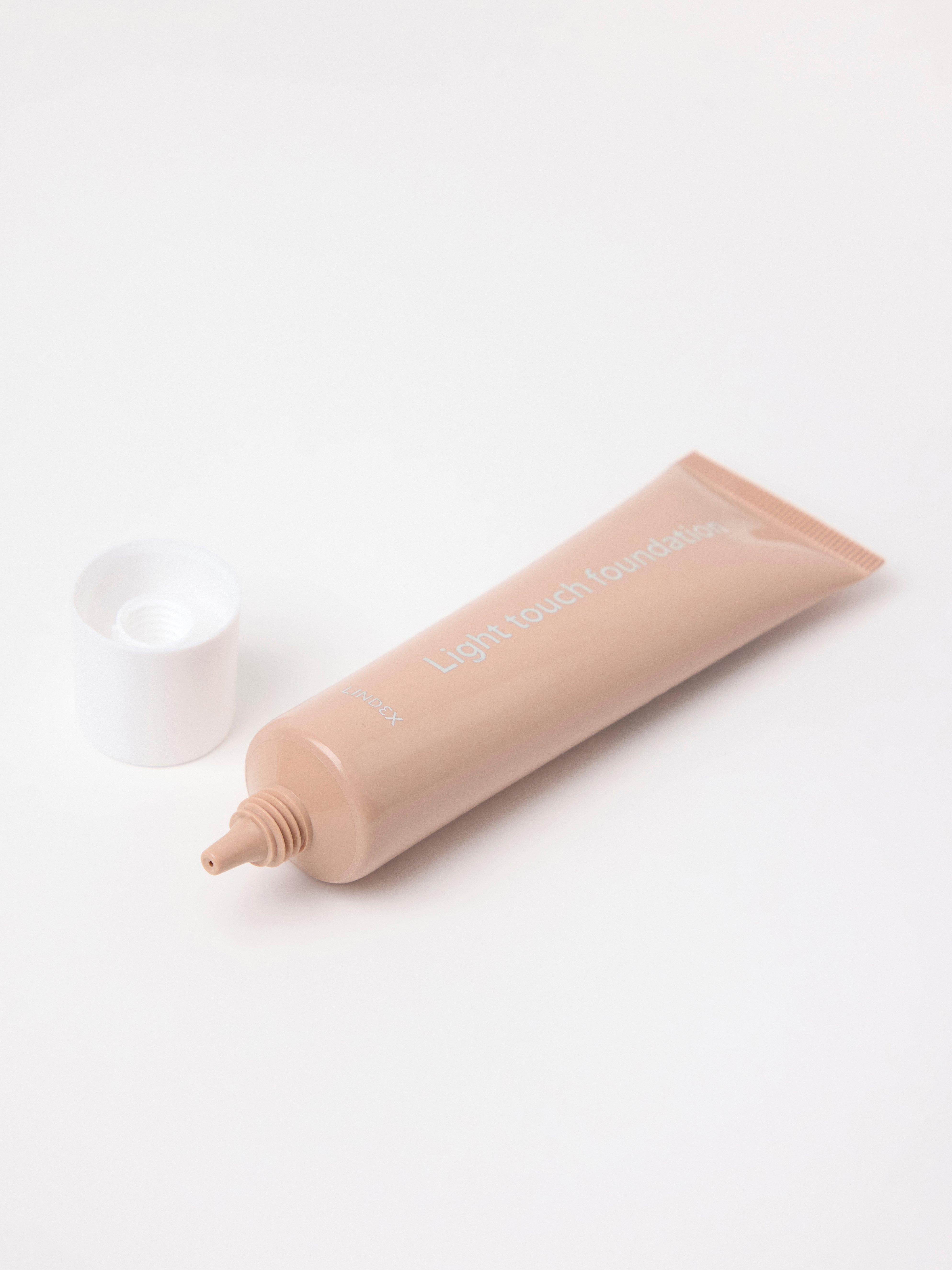 Base de maquillaje Lindex Beauty Light Touch 6