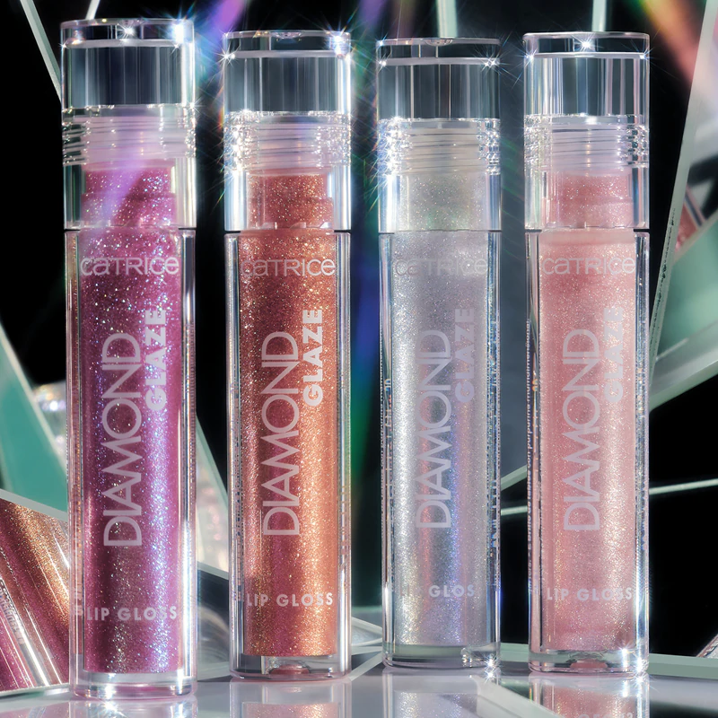 Gloss labial Catrice Diamond Glaze com efeito holográfico