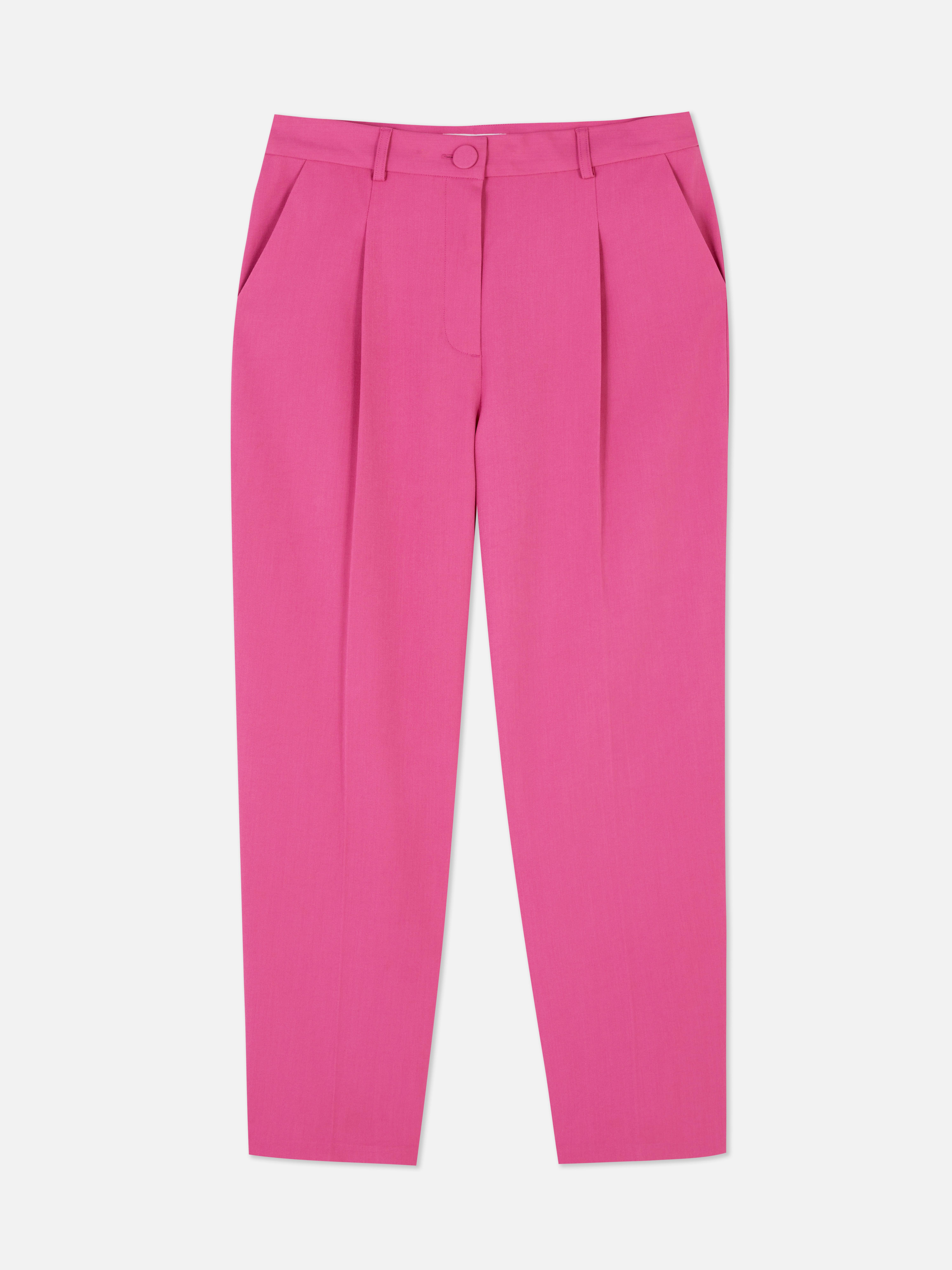 Passende Hose mit geradem Bein. Eine minimalistische Hose mit Bundfalten, geradem Schnitt und neutraler Farbe.