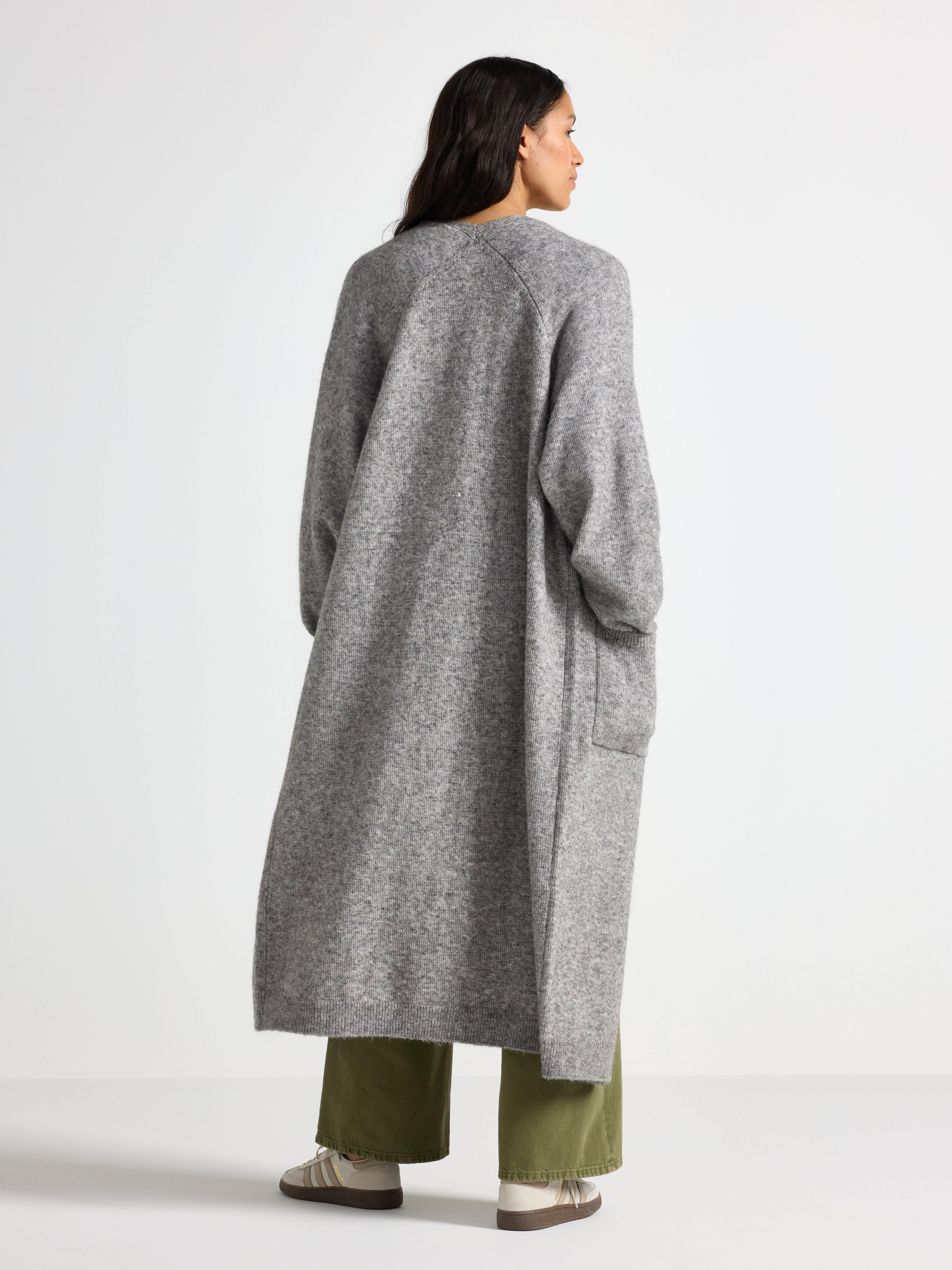 Strikket lang cardigan Gråmelert