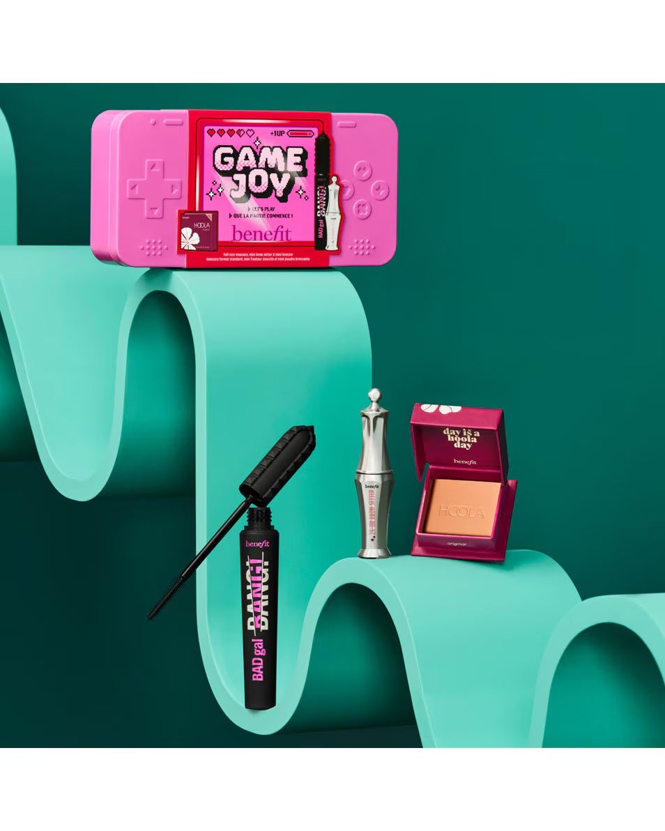 BENEFIT COSMETICS Colecția de sărbători Gamejoy - Set de machiaj de Crăciun