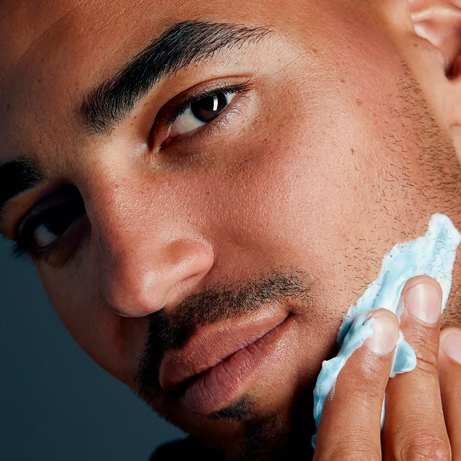 NIVEA Gel à raser 0% alcool Camomille peaux sensibles