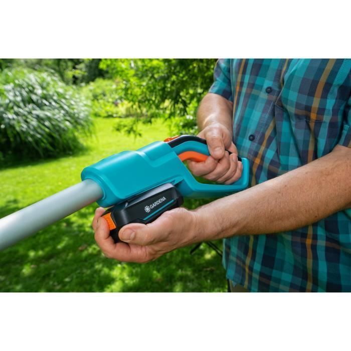 Taille-haies sur perche à batterie GARDENA - THS42/18V P4A - 18V - 42 cm - Hauteur max : 3 m (Livré avec batterie + chargeur)