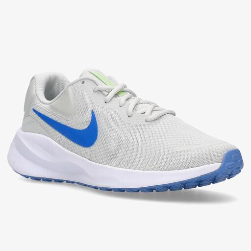  Nike Revolution 7