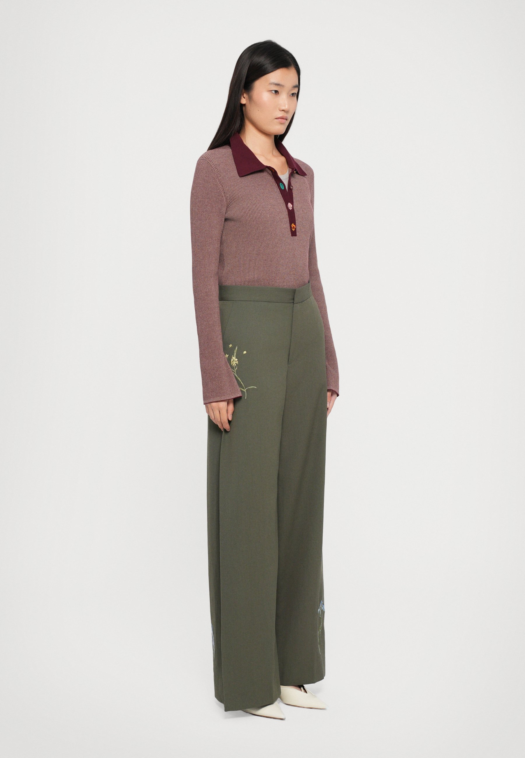 Rodebjer RODEBJER NORA EMBROIDERY - Broek - donker mos