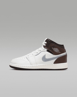 Air Jordan 1 Mid SE Older Kids' Shoes
