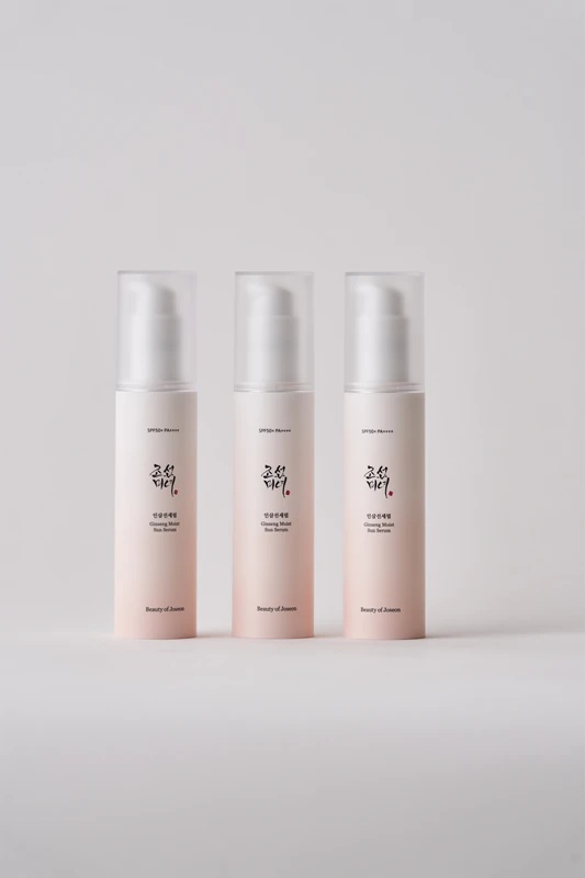 Beauty of Joseon Ginseng Moist Sun Serum atjaunojošs un aizsargājošs serums ar SPF 50+