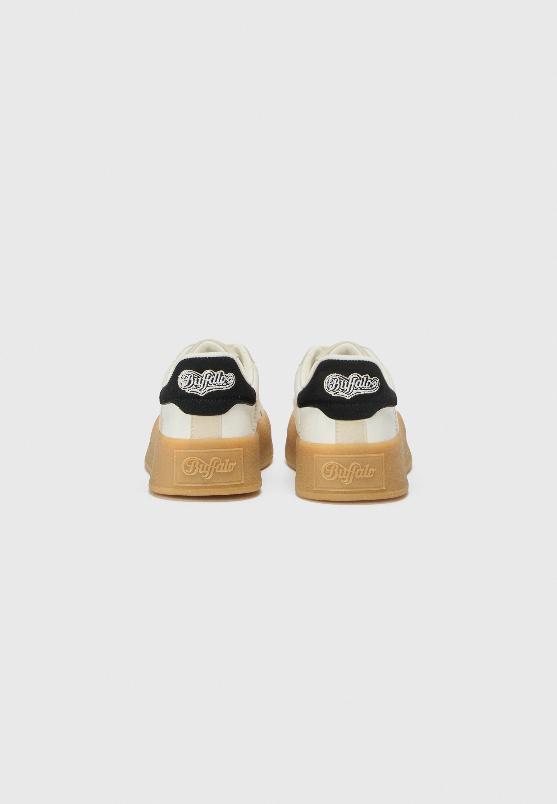 Buffalo CAJO - Joggesko - offwhite/black