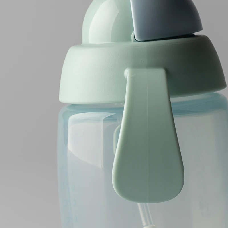 Tréningový pohár Tommee Tippee Trainer so slamkou a závažím