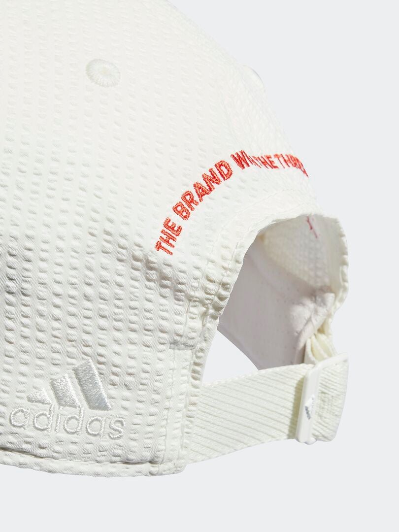 Adidas pet met textuur - wit