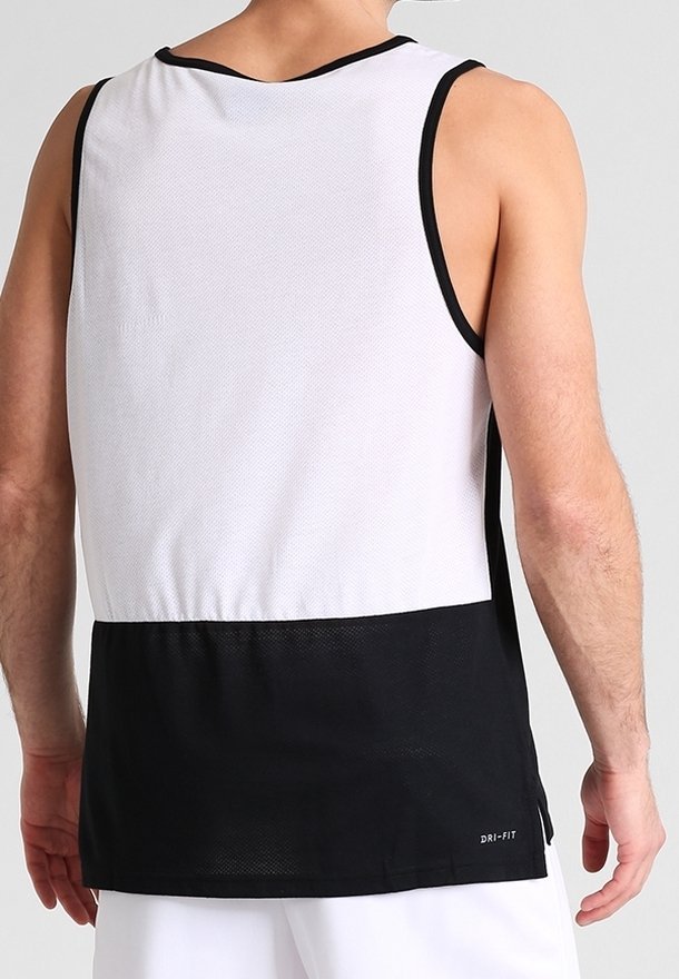 Camiseta esportiva Nike Performance - preta