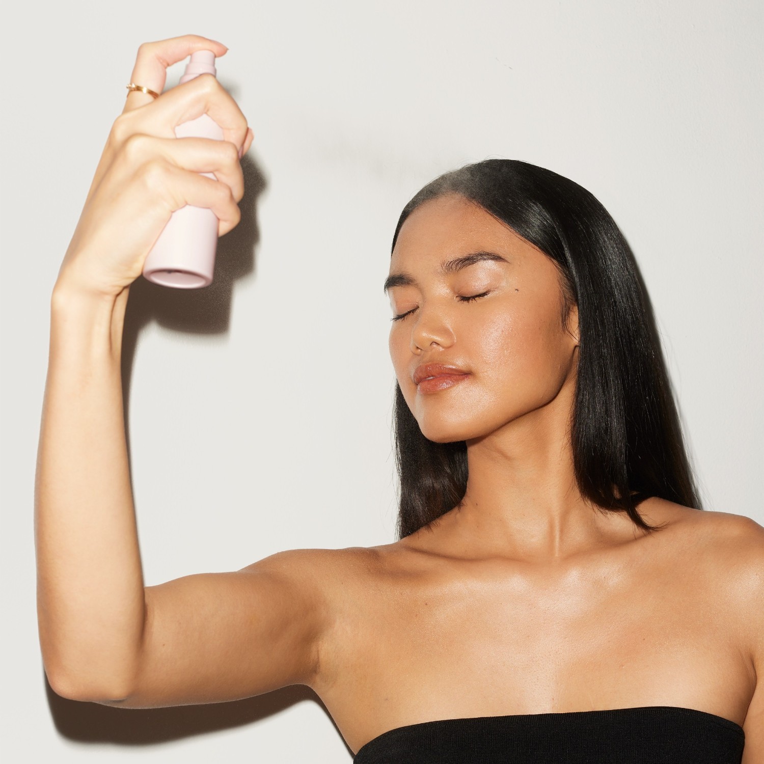 KYLIE COSMETICS Fiksirni sprej Kylie Cosmetics Fiksirni sprej 100 ml - 100 ml
