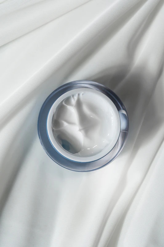 KORIKA HI-TECH LIPOSOME mitrinošs šķīdums intensīvs krēms