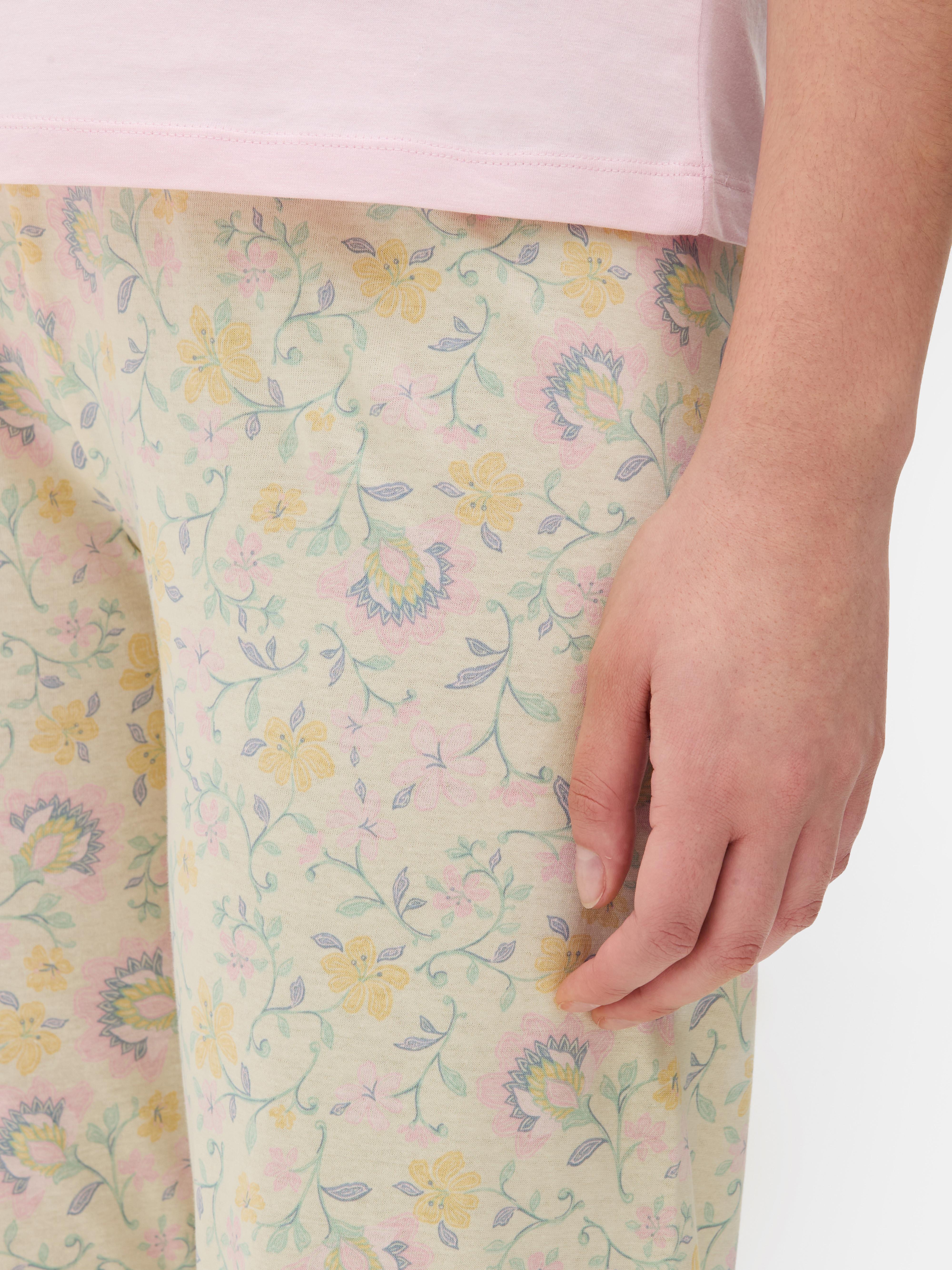 Set de pijama cu mânecă scurtă Un tricou cu mânecă scurtă și pantaloni asortați cu talie elastică