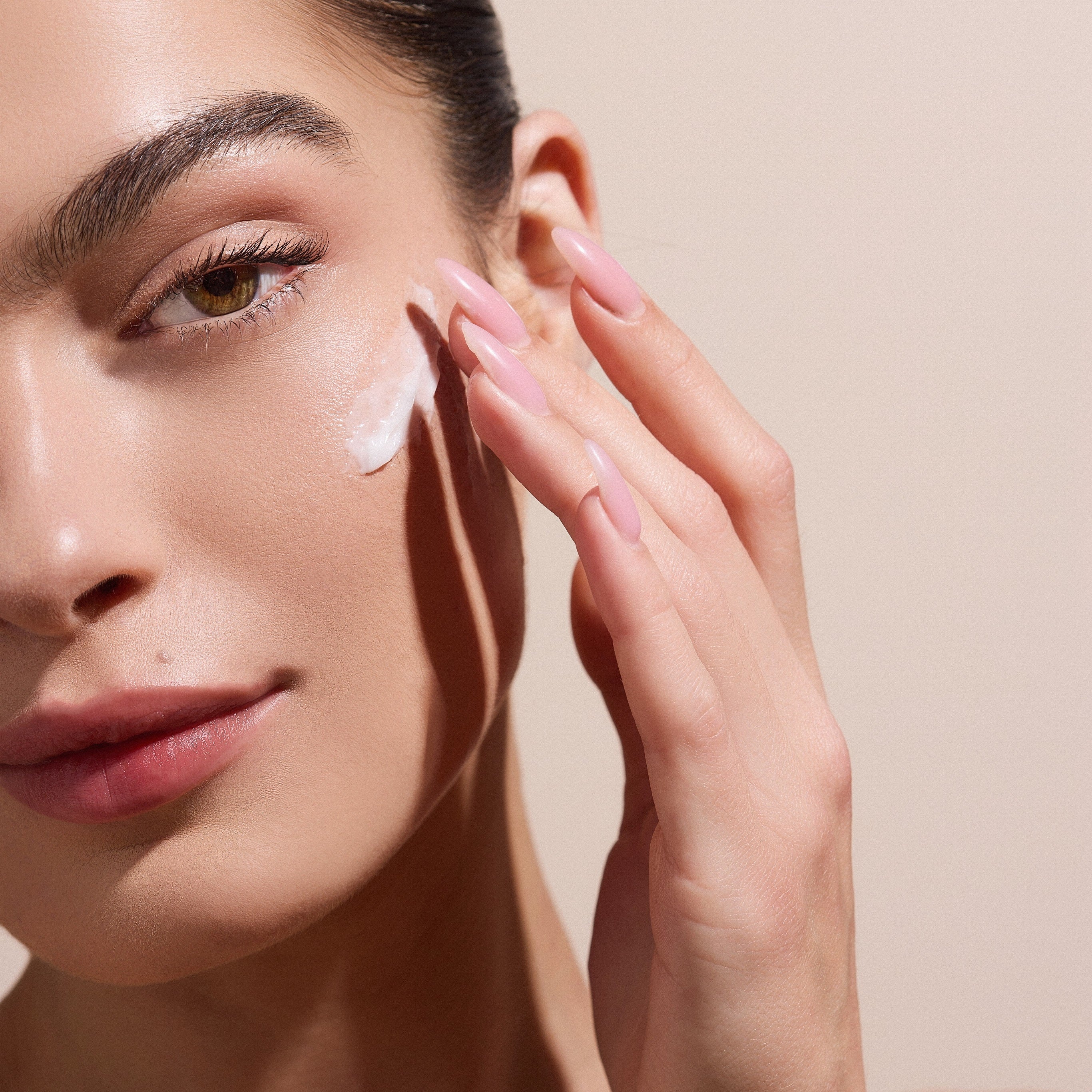 Even Tone & Radiance Dark Spot Correcting Gel Cream - Gel viso antimacchie