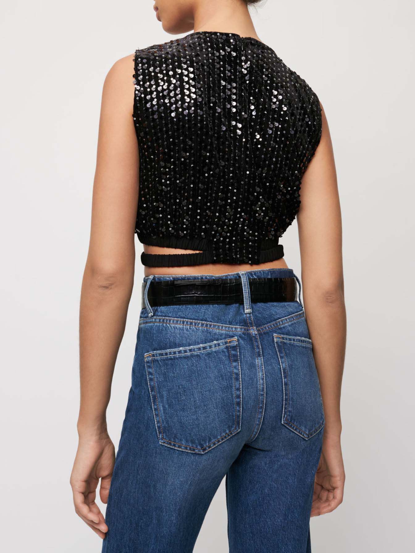 Top scurt cu paiete - Negru