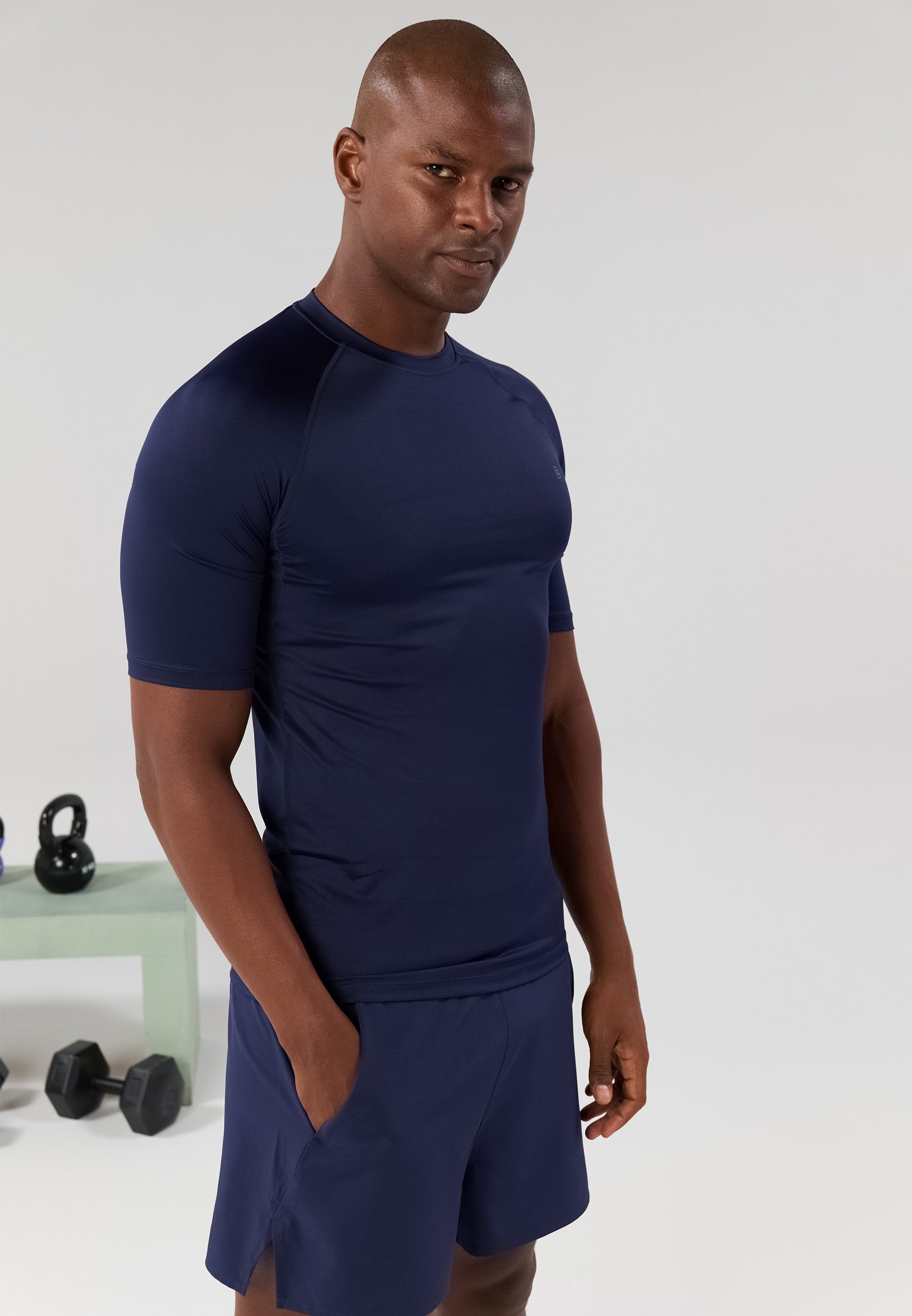 Pier One Sport sneldrogend T-shirt met korte mouwen en aansluitende pasvorm - Basic T-shirt - donkerblauw