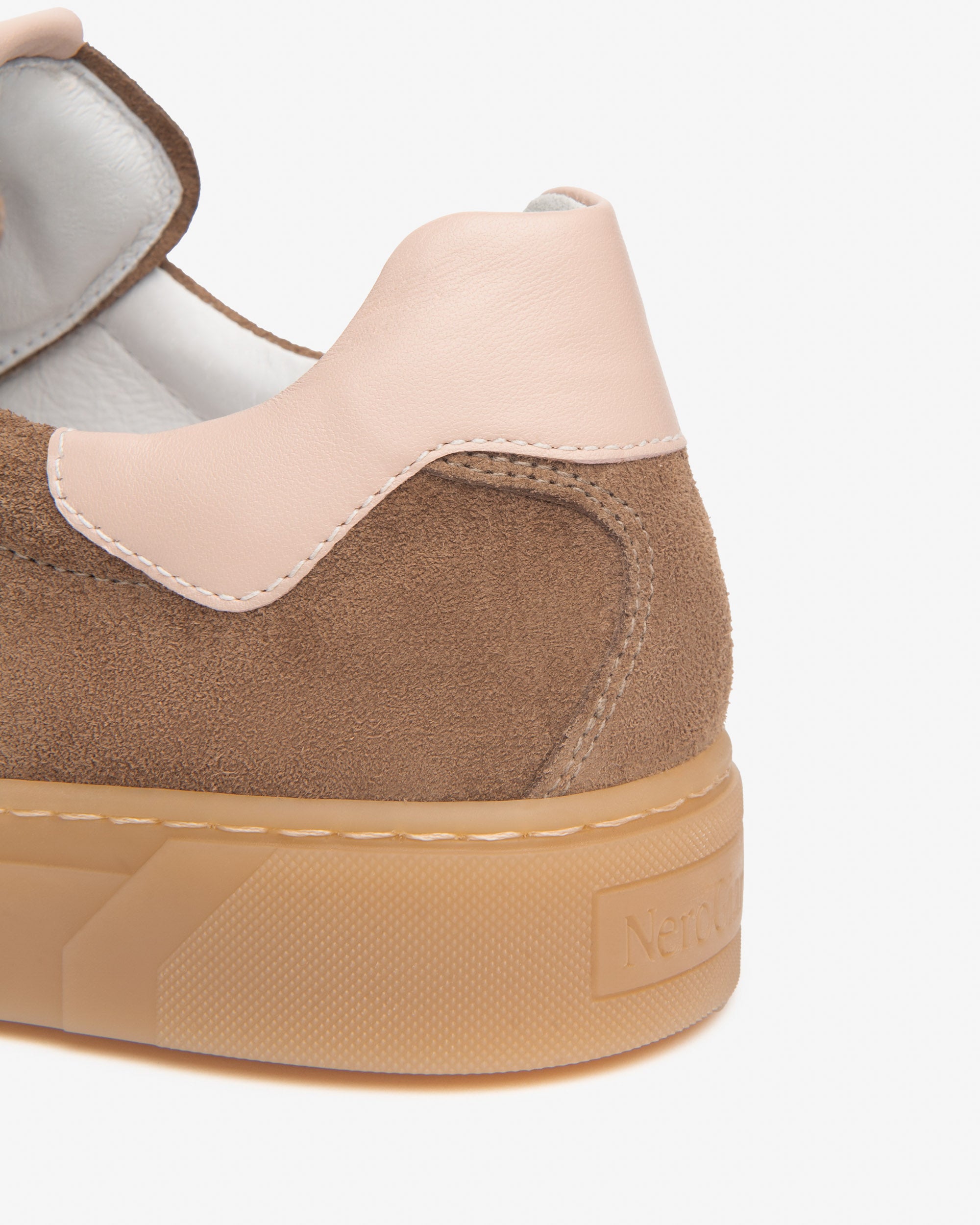 Damen-Sneaker aus Wildleder und Leder