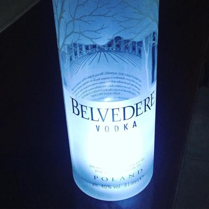 Vodka Belvedere Pure Lumineuse avec étui 40% 300 cl