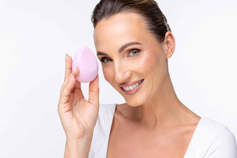 Notino Super Soft Make-Up Sponge konturierter Foundation-Schwamm