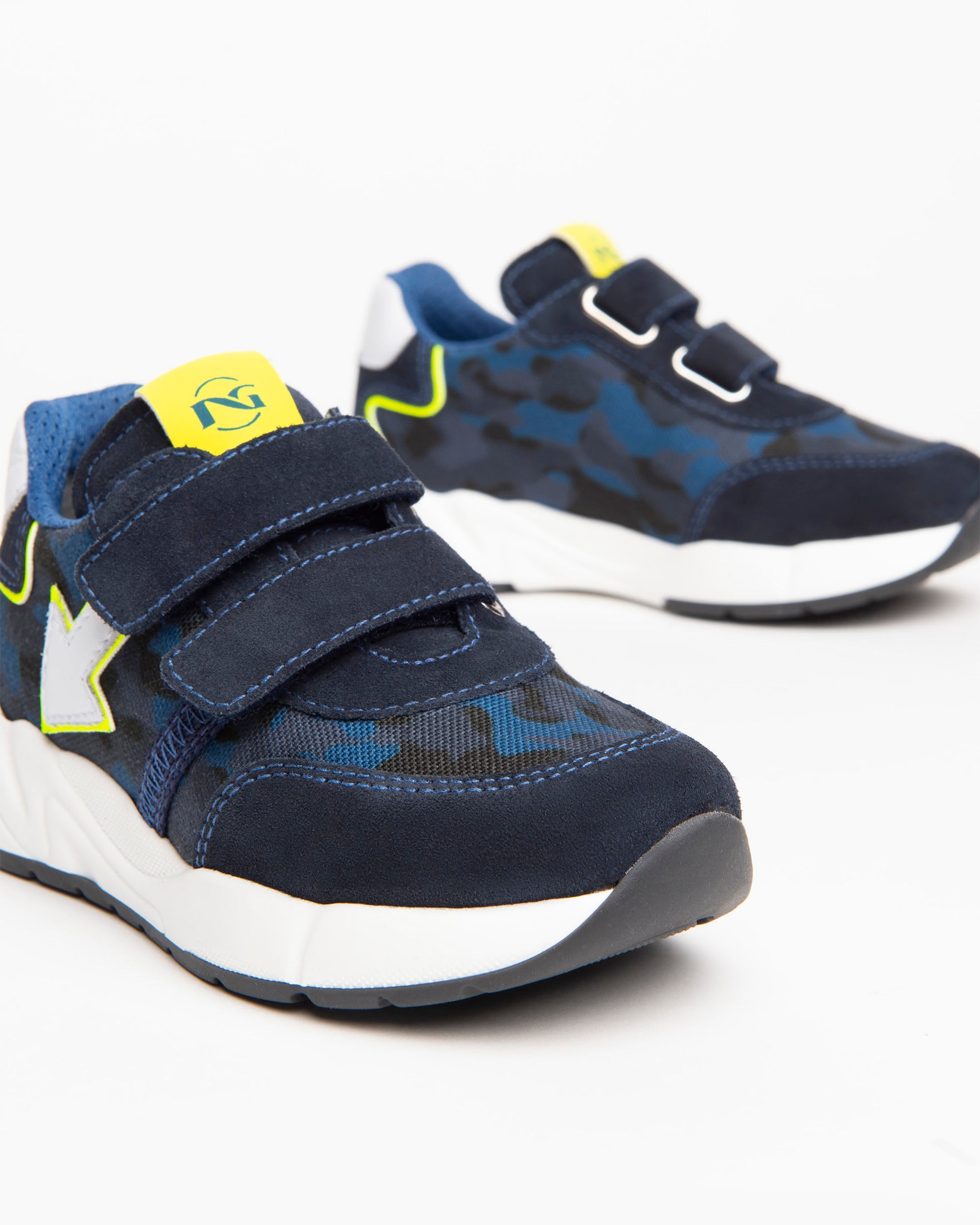  Kinder-Sneaker aus Wildleder