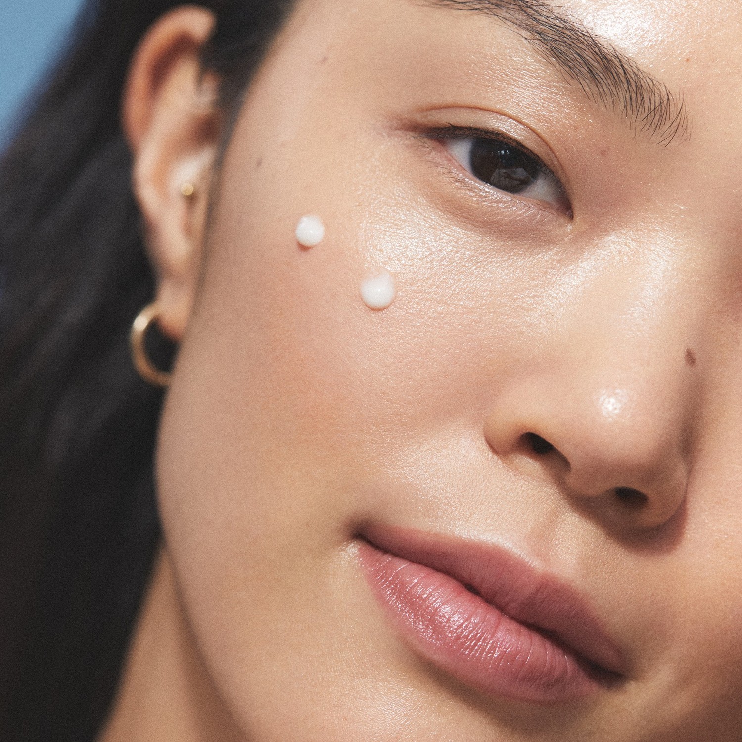 KORA Organics Serum protiv starenja s biljnim matičnim ćelijama i alternativom retinola – 10 ml