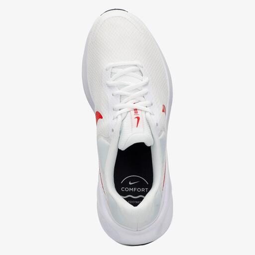  Nike Revolution 7