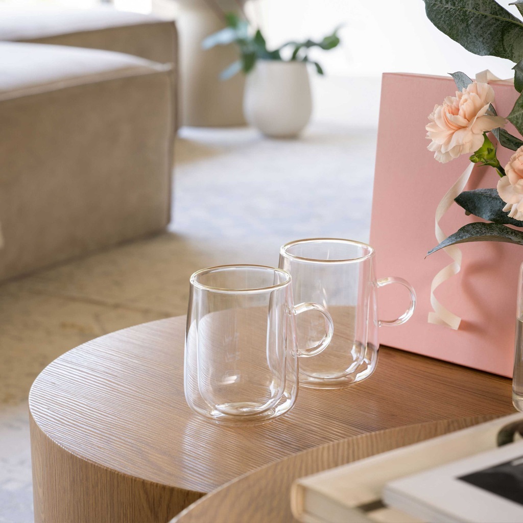 „Villeroy & Boch Latte Macchiato“ stiklinės, 0,25 l, 2 vnt. rinkinys; „Artesano“ karštiems ir šaltiems gėrimams – 1 vnt.