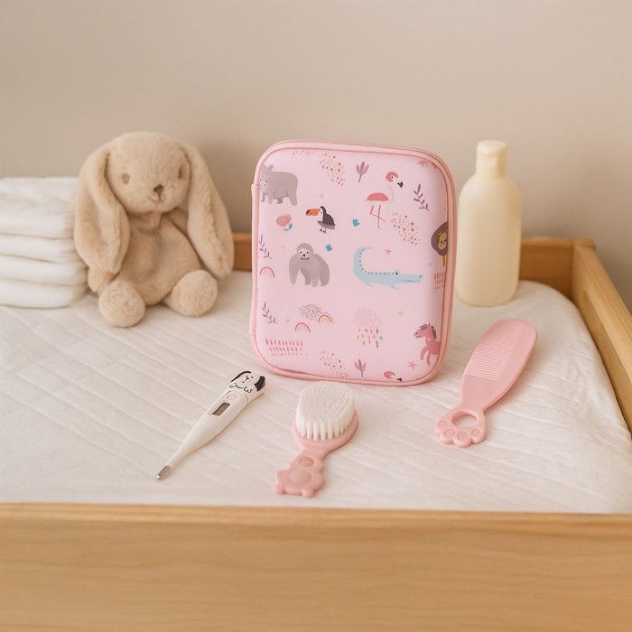PLIC – Trousse de Soin Bébé 9 Accessoires – Kit Complet Transportable – Idée Cadeau Naissance – Rose