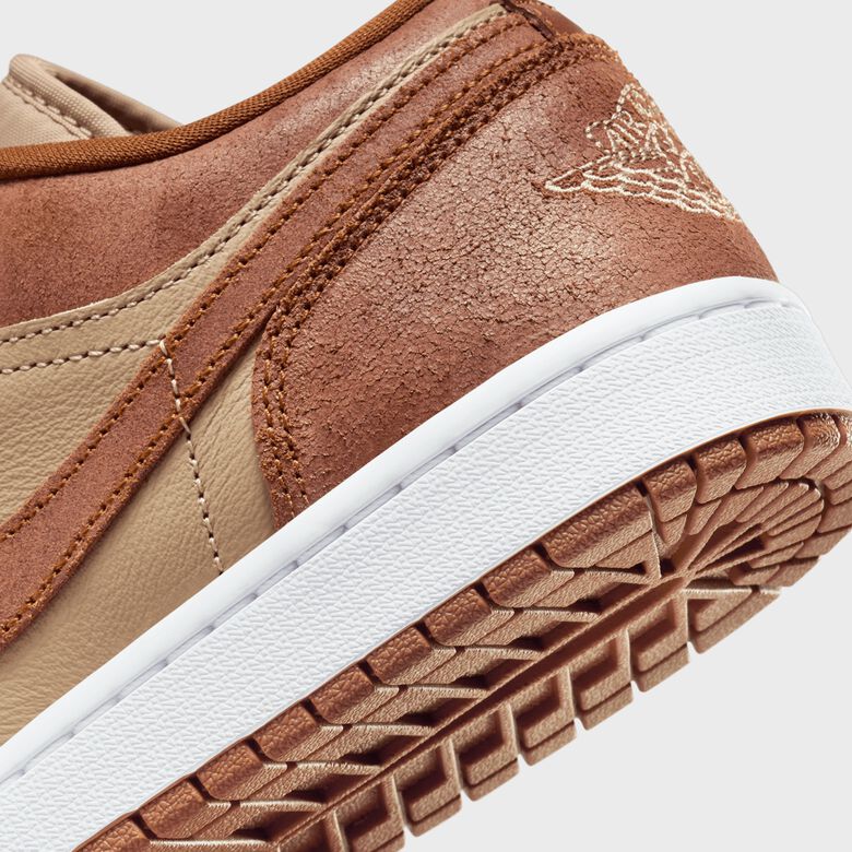 WMNS Air Jordan 1 Low SE