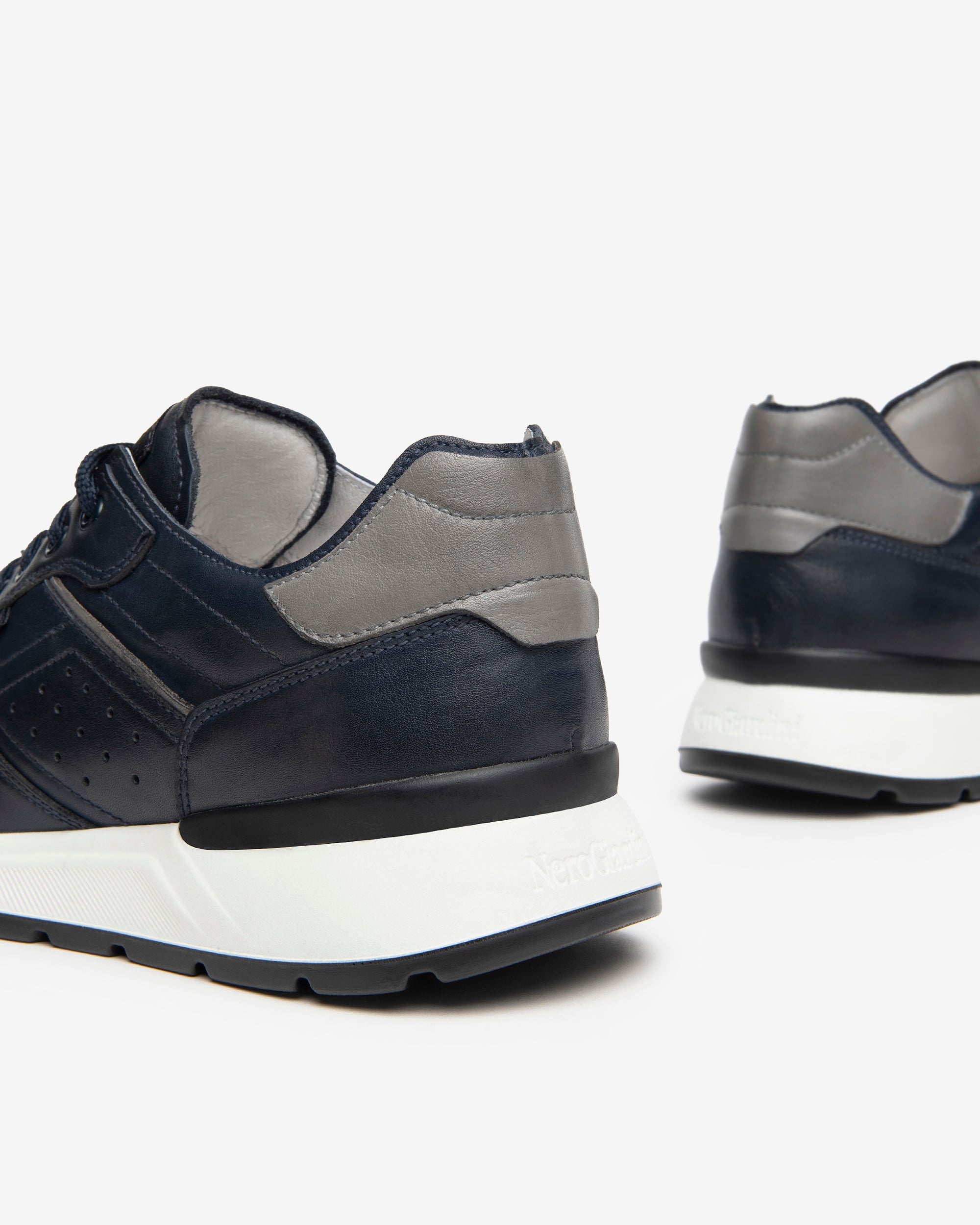  Herren-Sneaker aus Leder