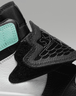 Sky Jordan 1 Younger Kids' Shoe