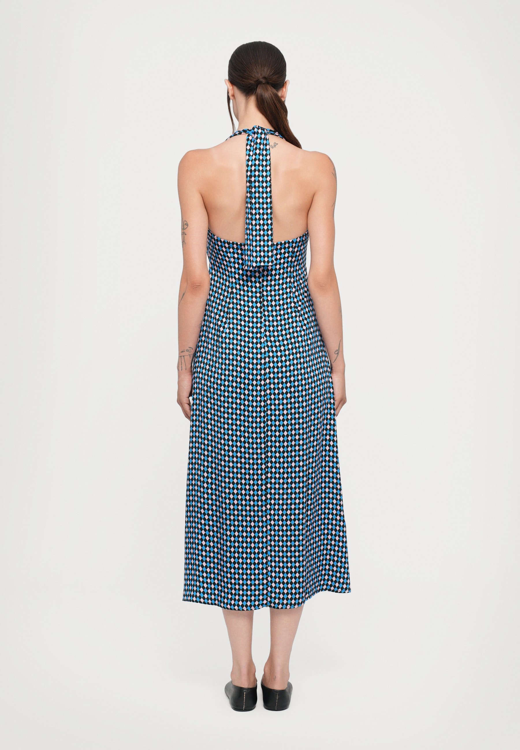 Robe de jour Sleeper JARDIN HALTERNECK - rose/noir/bleu