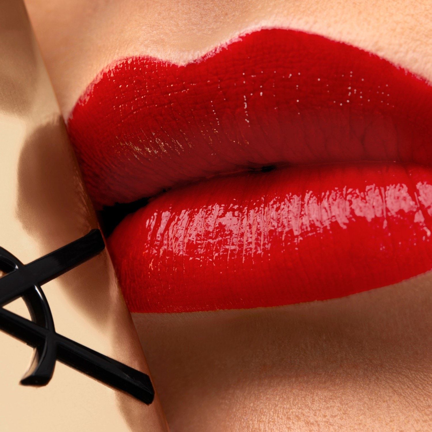 Yves Saint Laurent lūpų dažai Musthaves Rouge Pur Couture - 3,8 g