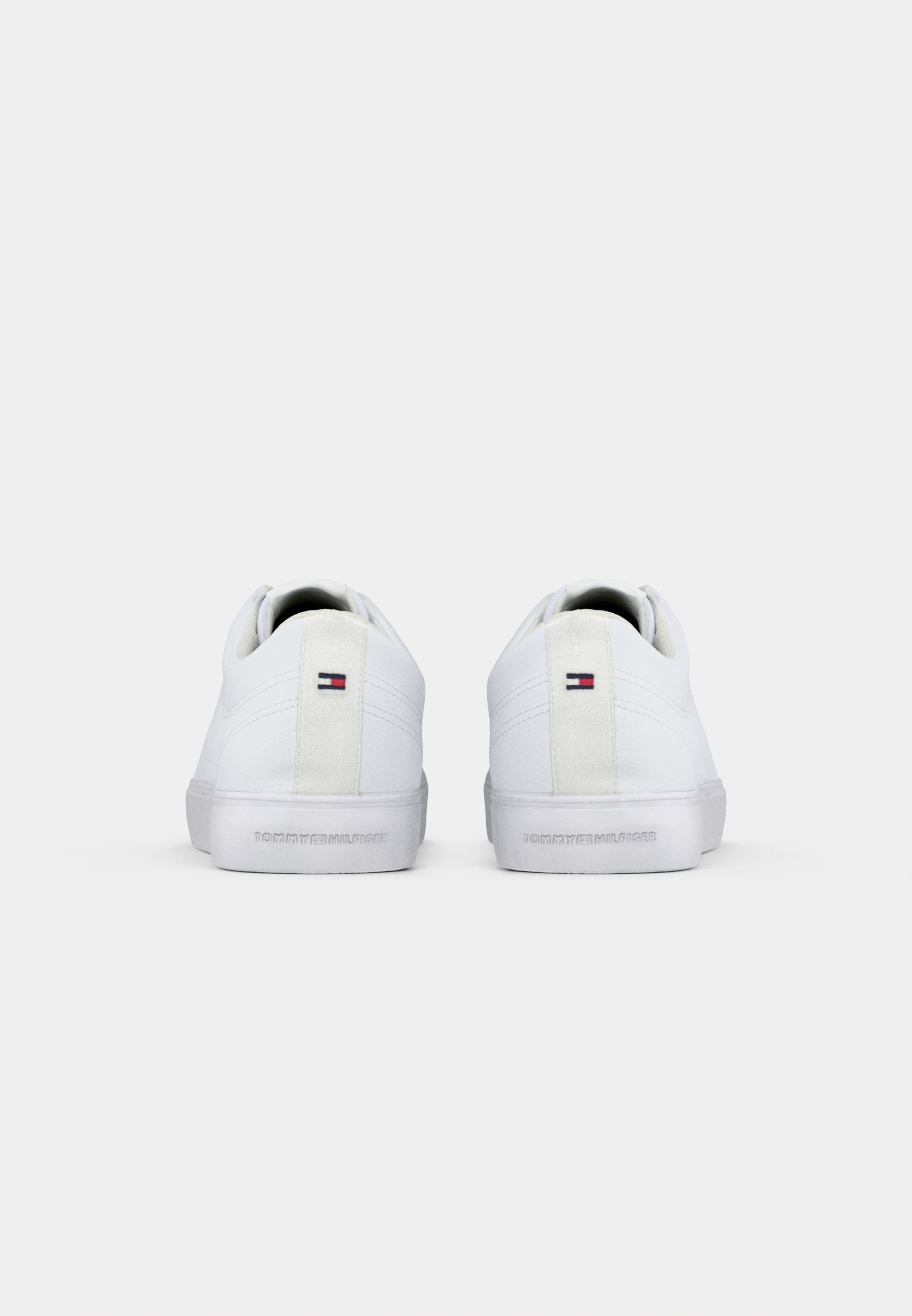 Tommy Hilfiger CORE LOW - Sneakers - wit