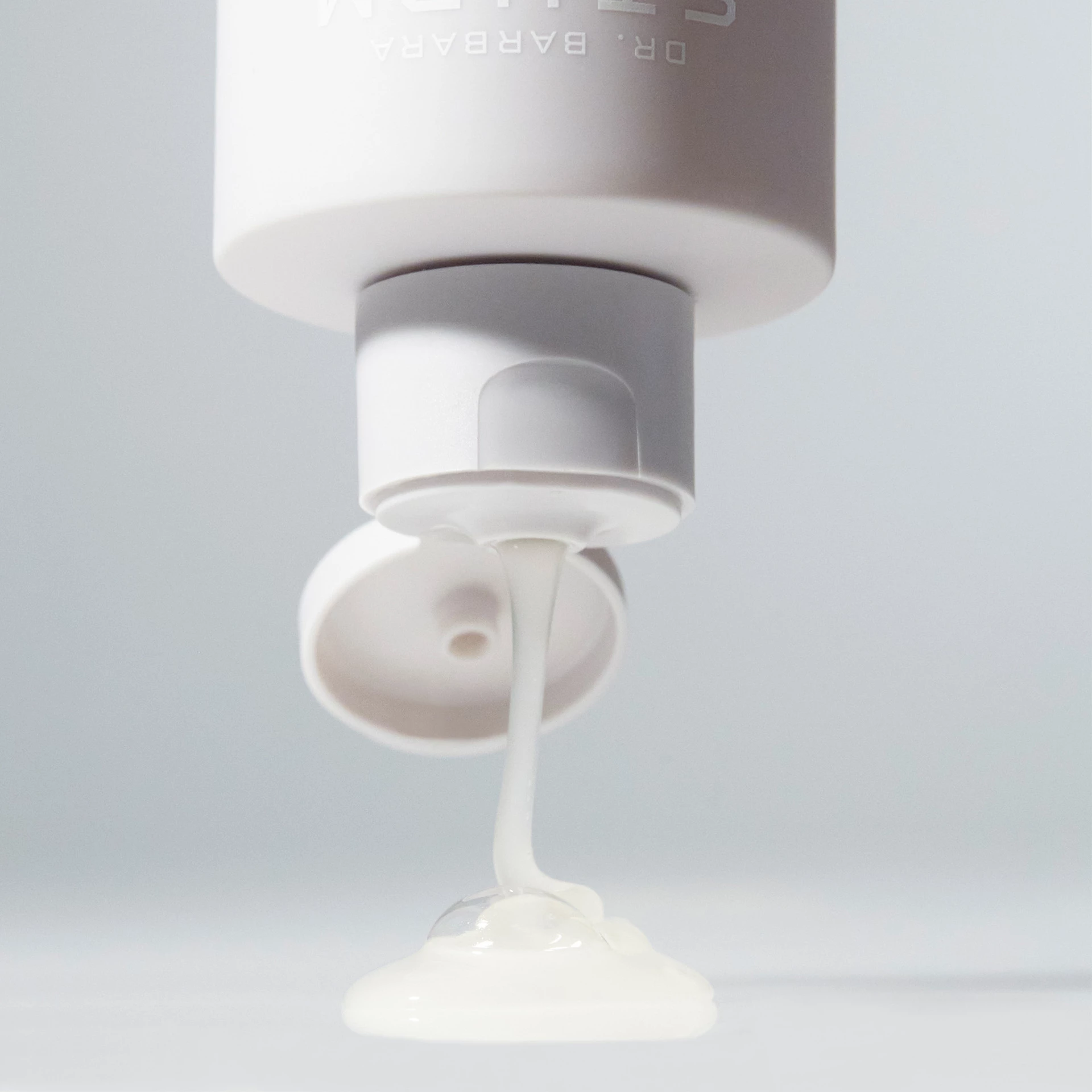 Šampon protiv opadanja kose 250 ml - Dr. Barbara Sturm