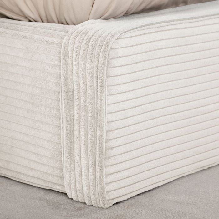 Cama doble CURSIO de 140x190 cm, tapizada en pana color crema, cama para 2 personas, estructura de madera con somier de láminas.