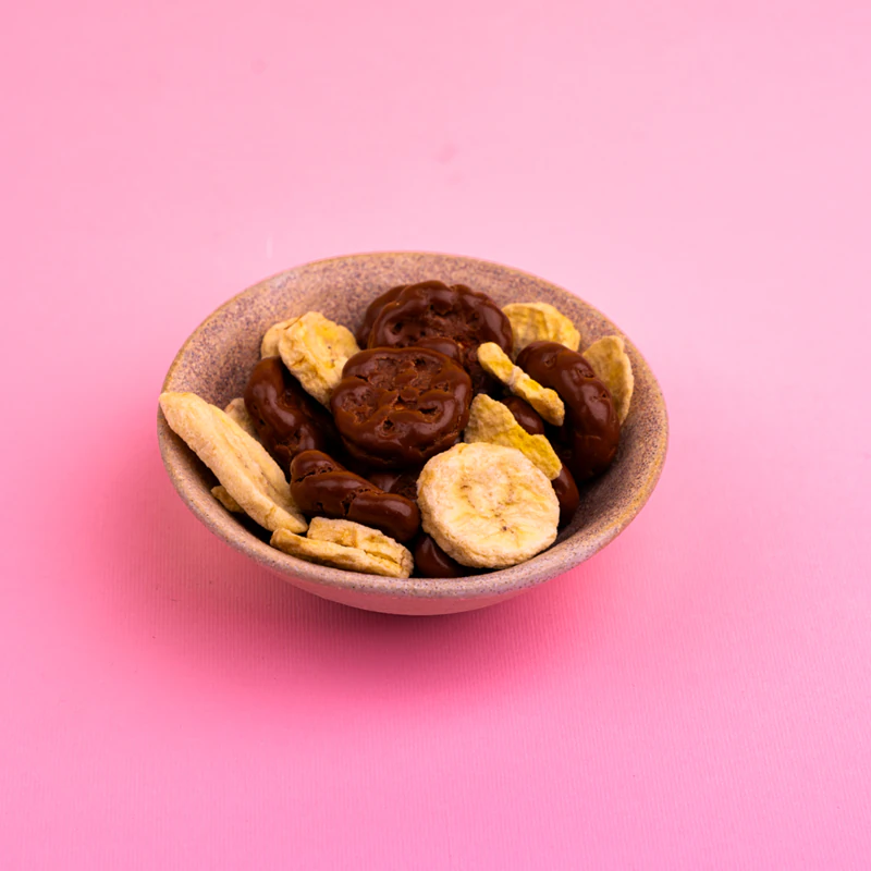 Comemos banana liofilizada saudável com chocolate 200 g de fruta liofilizada com chocolate