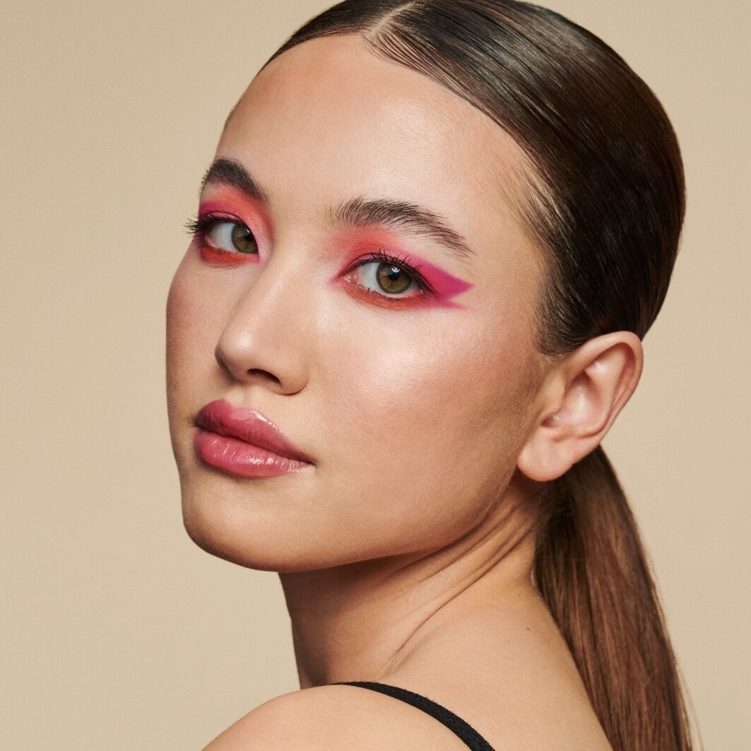 „Catrice“ akių šešėlių paletė „Neonude“ – 18 g