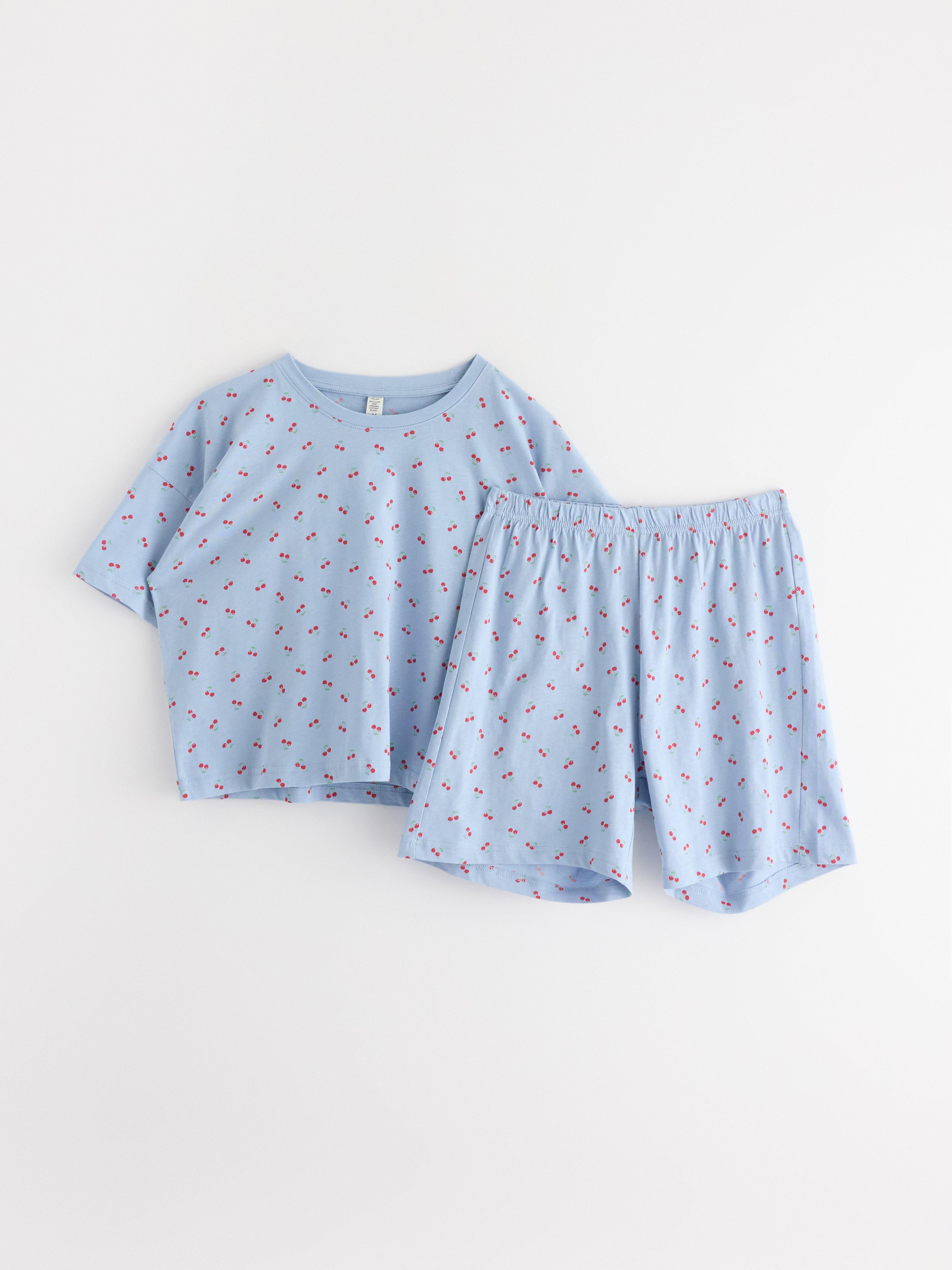 Pijama azul claro
