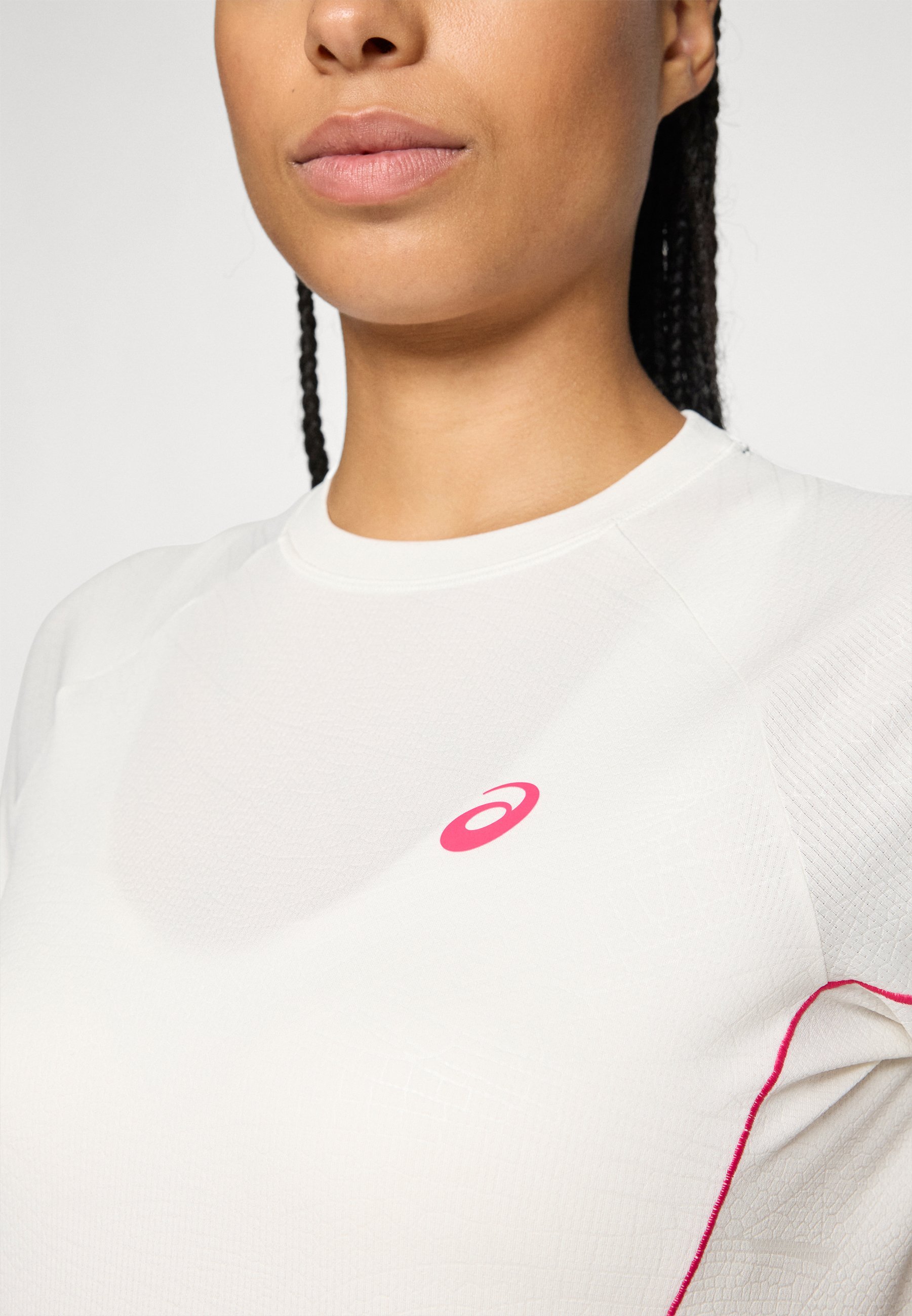 ASICS GAME ALL OVER PRINT TOP - Sport T-shirt - crème