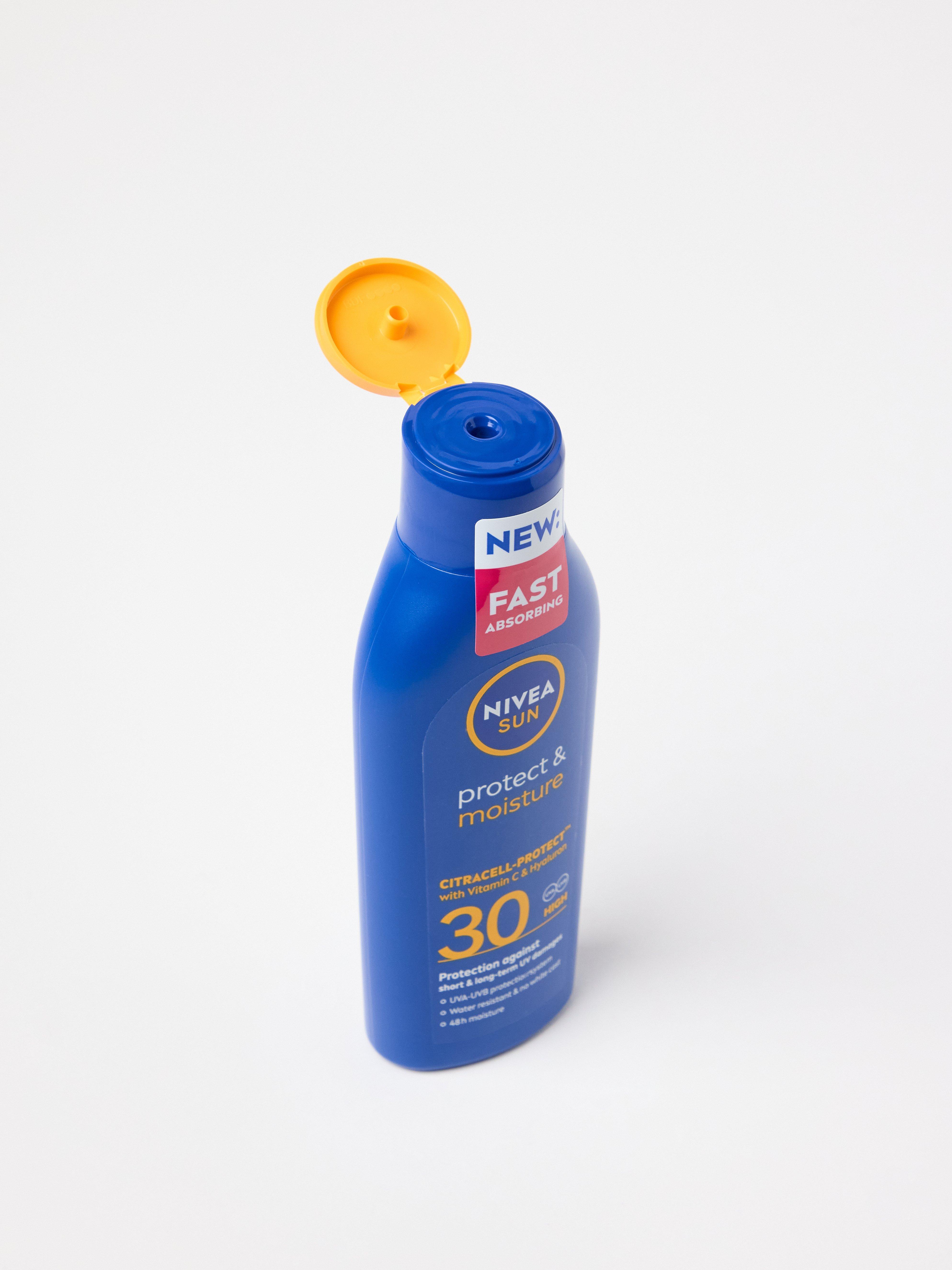 Loción solar NIVEA Protect & Moisture SPF 30 Sin color