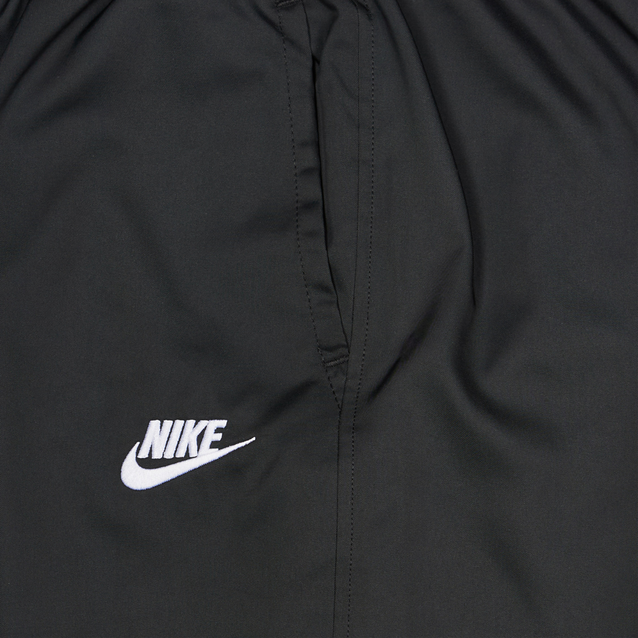 Nike Club Woven