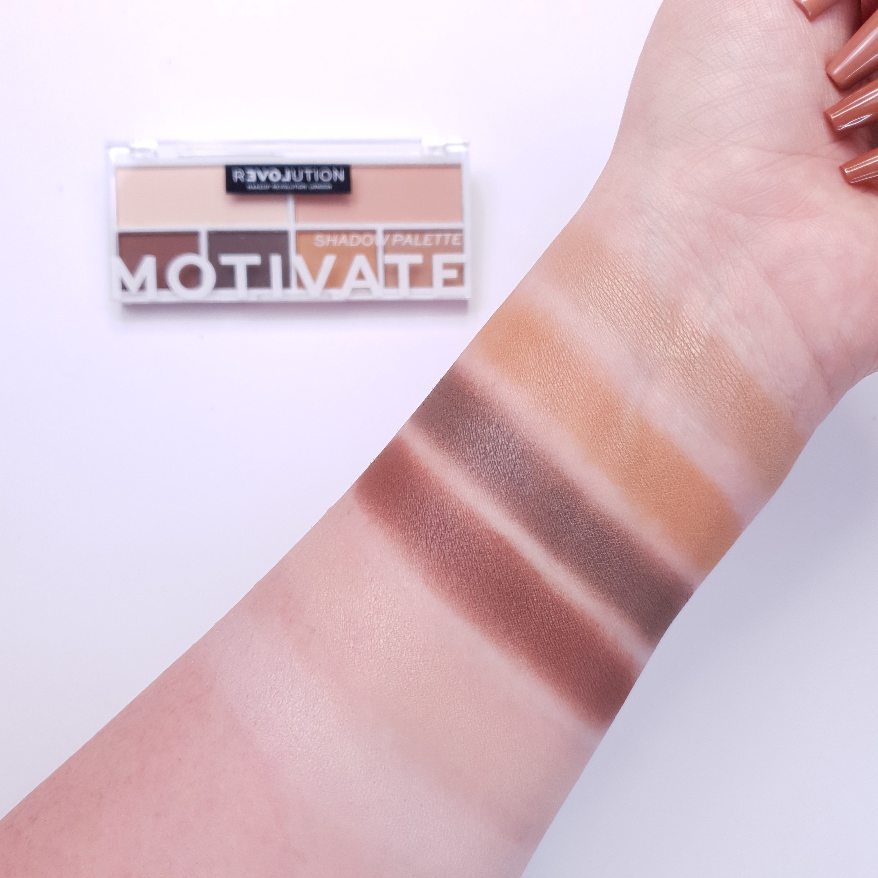 Paleta sjenila za oči Relove Colour Play Palete sjenila za oči i šminka