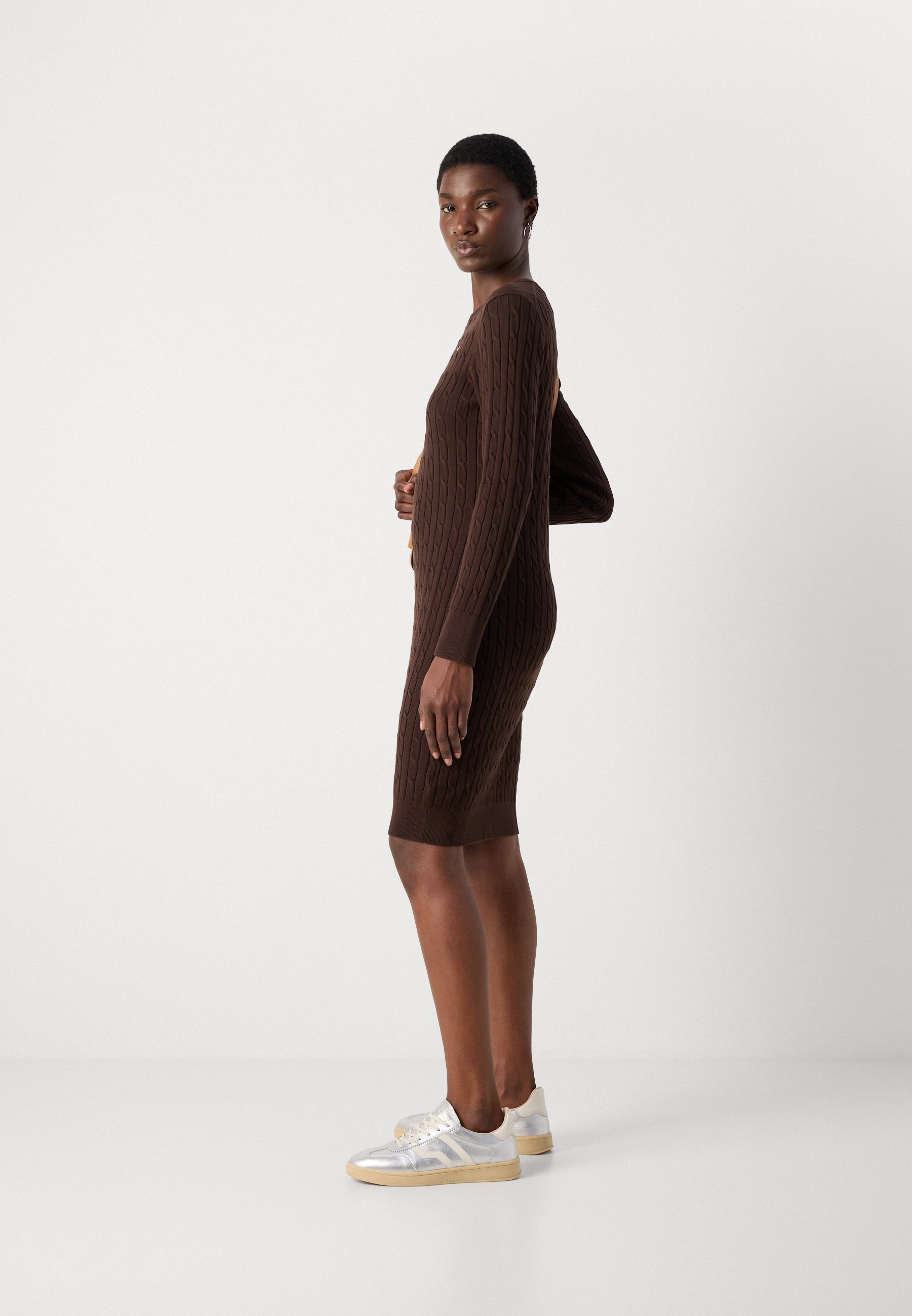 GANT CABLE C NECK DRESS - Pletené šaty - black